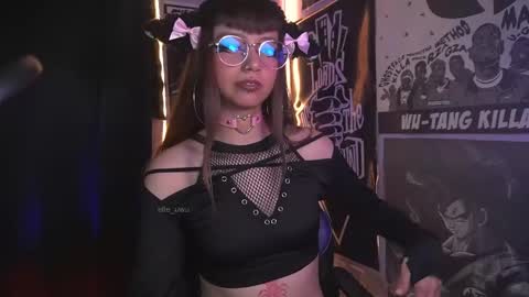 follow me on instagram .    online show from 01/16/26, 06:45