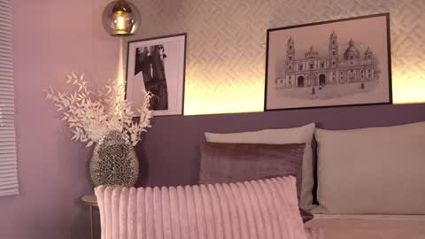 Snapshot of ellediane chatting on 01/21/25, 03:37 Elle Diane online show from 01/21/25, 03:37