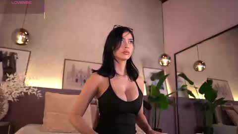 Snapshot of ellediane chatting on 09/23/25, 10:02 Elle Diane online show from 09/23/25, 10:02