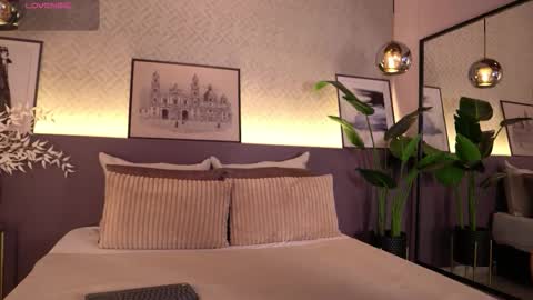 Snapshot of ellediane chatting on 10/07/25, 10:40 Elle Diane online show from 10/07/25, 10:40