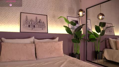 Snapshot of ellediane chatting on 01/15/26, 10:13 Elle Diane online show from 01/15/26, 10:13