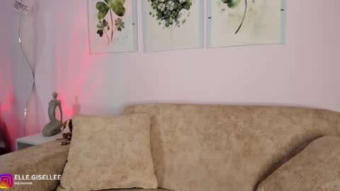 Yiss online show from 03/12/25, 01:14