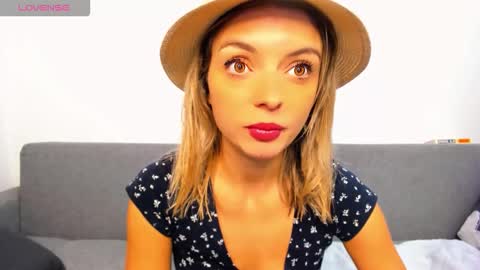 Snapshot of ellen_flow chatting on 11/09/25, 09:57 ellen_flow online show from 11/09/25, 09:57