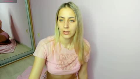 Snapshot of ellen_rosi chatting on 06/05/26, 03:13 rosi online show from 06/05/26, 03:13