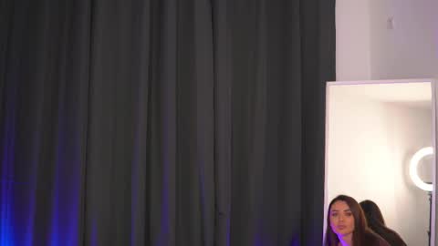 Snapshot of ellenkarter chatting on 12/03/25, 04:31 EllenKarter online show from 12/03/25, 04:31