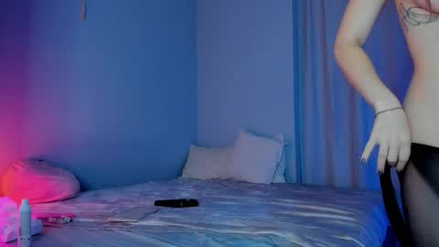 Snapshot of ellenmays chatting on 01/21/25, 07:17 Ellen online show from 01/21/25, 07:17