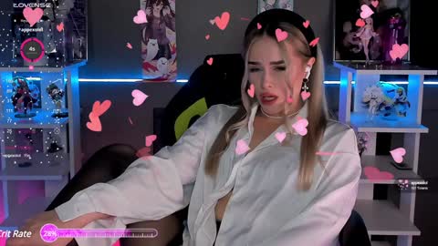 Snapshot of ellensoftt chatting on 01/17/25, 09:28 Maria online show from 01/17/25, 09:28