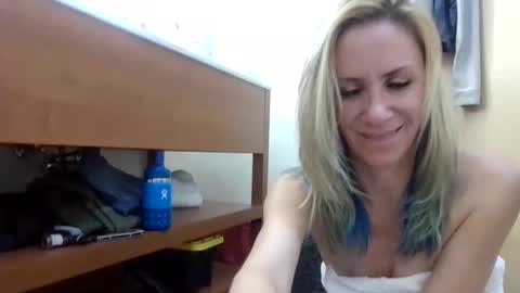 ElleNV online show from 02/01/26, 12:15