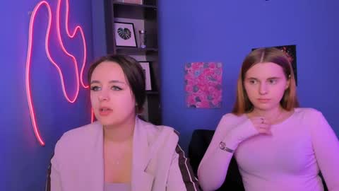 Snapshot of elli_ashley chatting on 03/31/26, 03:12 Ashley online show from 03/31/26, 03:12