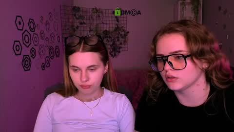 Snapshot of elli_ashley chatting on 04/09/26, 01:16 Ashley online show from 04/09/26, 01:16