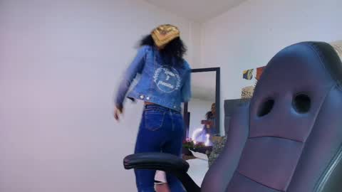  Ellie   online show from 09/16/25, 11:55