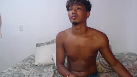 Snapshot of ellie_andy19 chatting on 01/24/25, 07:41 kev  dani online show from 01/24/25, 07:41