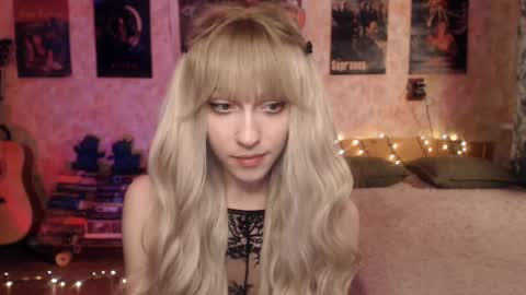 ellie_friendly online show from 01/30/25, 12:06