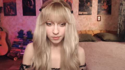 ellie_friendly online show from 02/04/25, 12:11