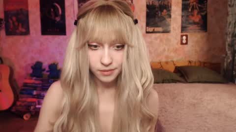 ellie_friendly online show from 03/08/25, 12:33