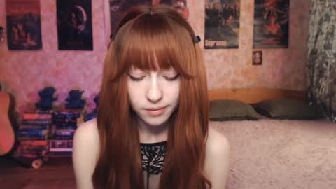 ellie_friendly online show from 09/10/25, 01:49