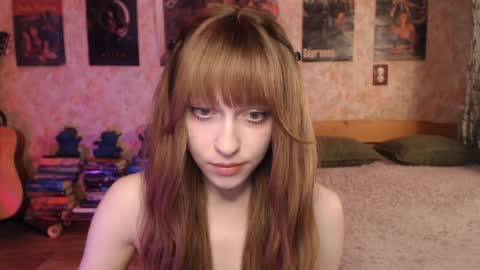 ellie_friendly online show from 04/09/26, 12:21