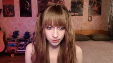 ellie_friendly online show from 05/27/26, 11:24