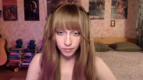 Snapshot of ellie_friendly chatting on 06/08/26, 12:16 ellie_friendly online show from 06/08/26, 12:16