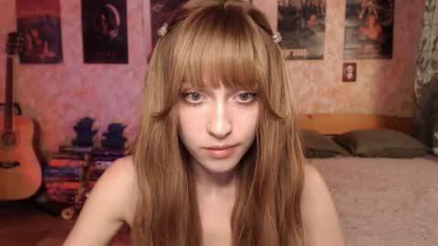Snapshot of ellie_friendly chatting on 07/09/26, 12:37 ellie_friendly online show from 07/09/26, 12:37