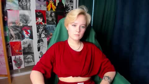 Ellie online show from 11/19/25, 08:58