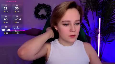 Snapshot of ellie_heavenly chatting on 01/18/26, 08:29 Ellie online show from 01/18/26, 08:29