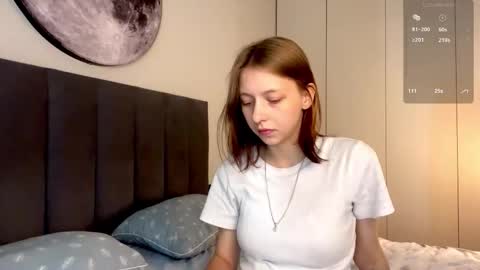 Snapshot of ellie_hollow chatting on 09/14/25, 07:07 Ellie online show from 09/14/25, 07:07