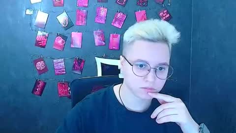 Ellie online show from 03/23/26, 12:20