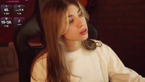 elliecutes online show from 02/17/25, 08:41