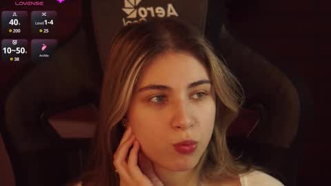 elliecutes online show from 02/18/25, 12:06