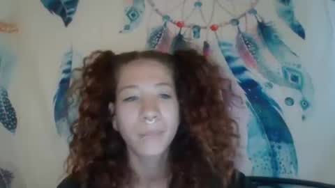 Ellie Hazii online show from 05/06/26, 08:58