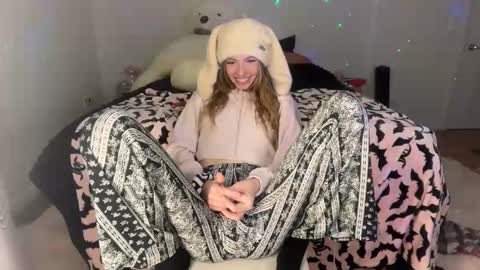 ellie online show from 10/29/25, 02:03