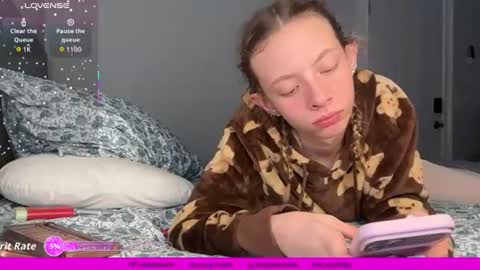 ellie online show from 06/26/26, 04:50