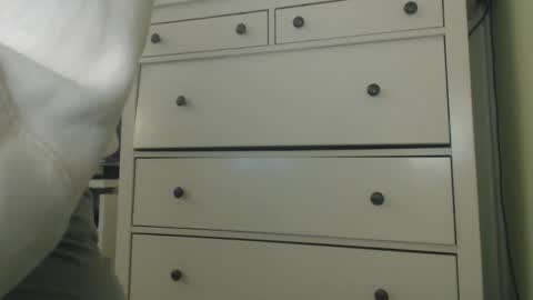 Snapshot of elliephant_ chatting on 11/01/25, 12:40 just Emily online show from 11/01/25, 12:40