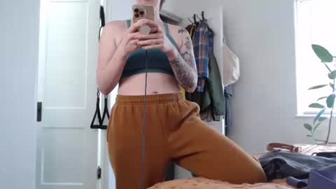 Ellie Rowyn online show from 03/24/26, 08:47