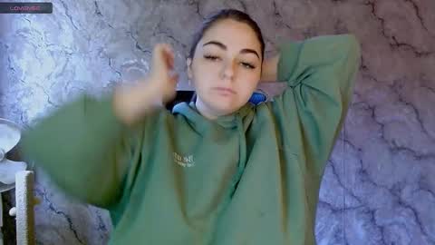 Ellie online show from 09/26/25, 04:38