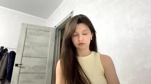 Ellie online show from 01/18/26, 01:37