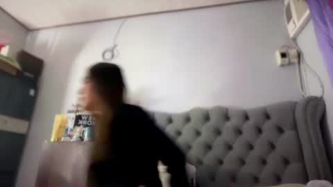 ellie online show from 07/10/26, 01:14