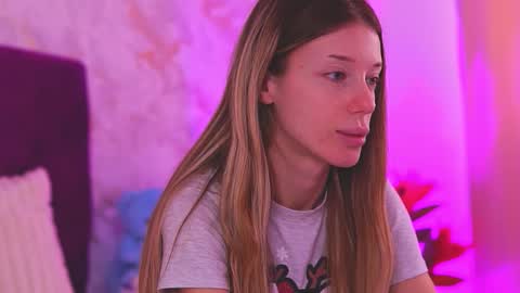 EllinaNuria online show from 03/18/26, 05:10