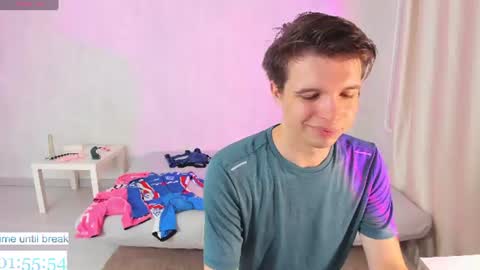 elliot_winki online show from 07/12/26, 08:55