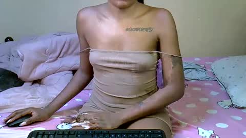 Snapshot of elllanna chatting on 10/11/25, 07:40 elllanna online show from 10/11/25, 07:40