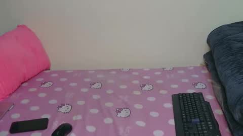 Snapshot of elllanna chatting on 11/21/25, 03:00 elllanna online show from 11/21/25, 03:00