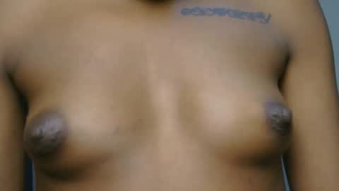 Snapshot of elllanna chatting on 12/03/25, 04:27 elllanna online show from 12/03/25, 04:27