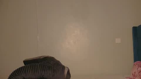 Snapshot of elllanna chatting on 02/10/26, 09:24 elllanna online show from 02/10/26, 09:24