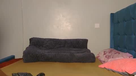 Snapshot of elllanna chatting on 02/17/26, 10:12 elllanna online show from 02/17/26, 10:12