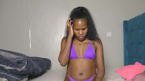 Snapshot of elllanna chatting on 02/28/26, 12:28 elllanna online show from 02/28/26, 12:28