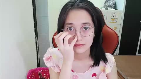 Snapshot of ellsa9x chatting on 09/13/25, 02:11 ellsa9x online show from 09/13/25, 02:11