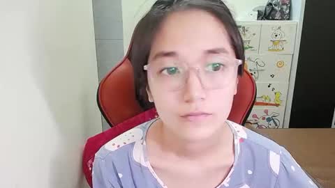 Snapshot of ellsa9x chatting on 09/15/25, 02:22 ellsa9x online show from 09/15/25, 02:22