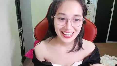 Snapshot of ellsa9x chatting on 09/16/25, 02:34 ellsa9x online show from 09/16/25, 02:34