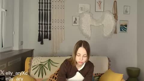 elly_ary online show from 01/12/26, 09:31